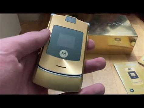 motorola v3i dolce gabbana|Dolce&Gabbana Motorola RAZR V3i Unboxing and Overview.